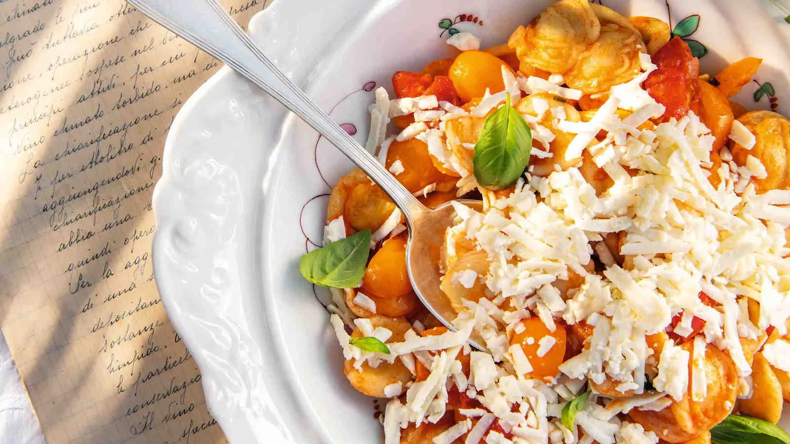 Orecchiette pugliesi ai due pomodori