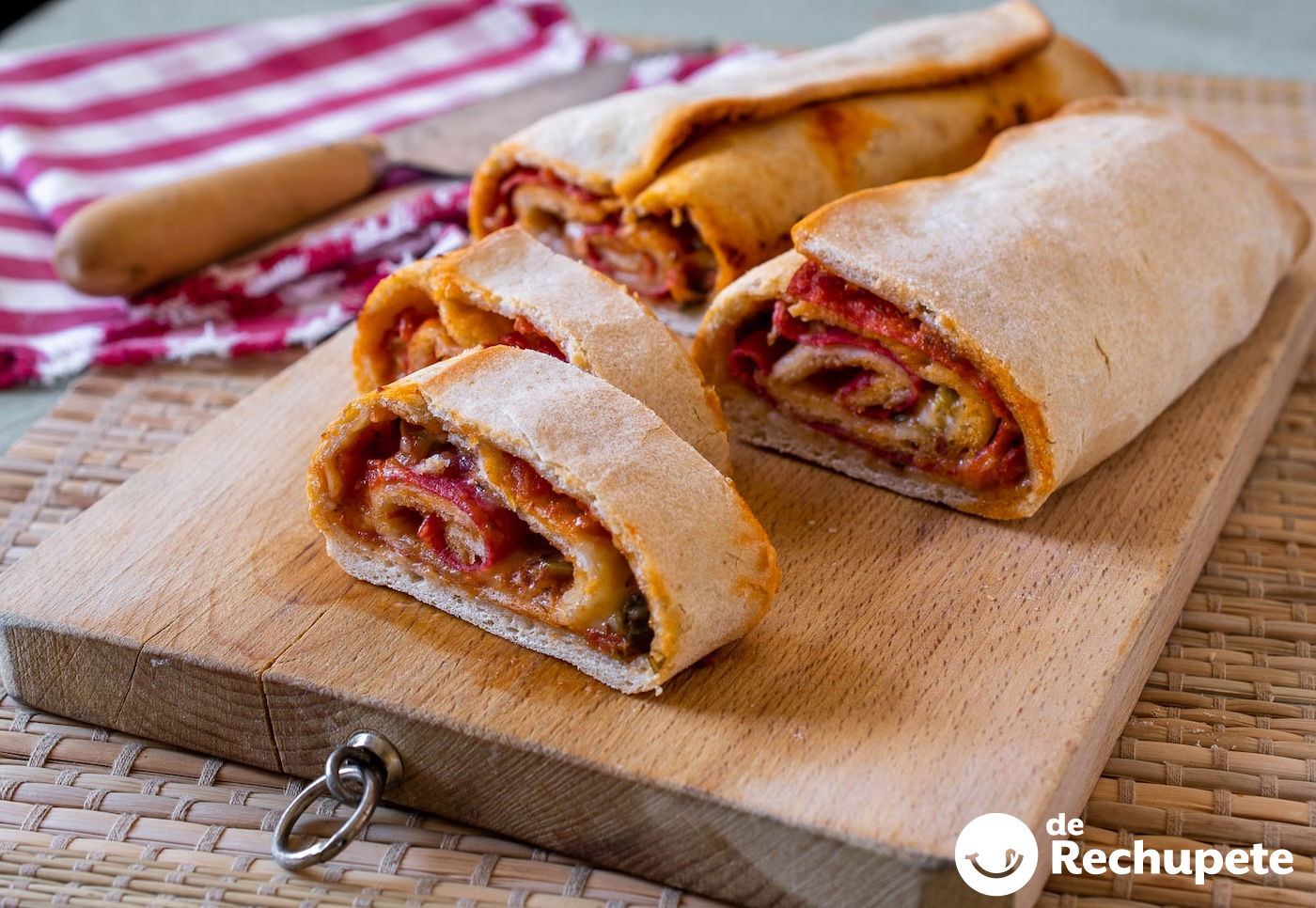 Stromboli italiano casero. Receta fácil al horno con relleno clásico