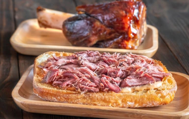 Galician pork knuckle