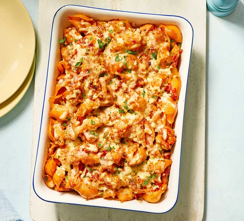 Chicken & pasta bake