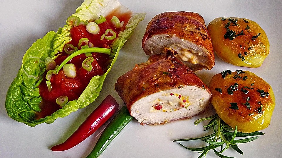 Hähnchenrouladen mit Chili-Käse-Füllung