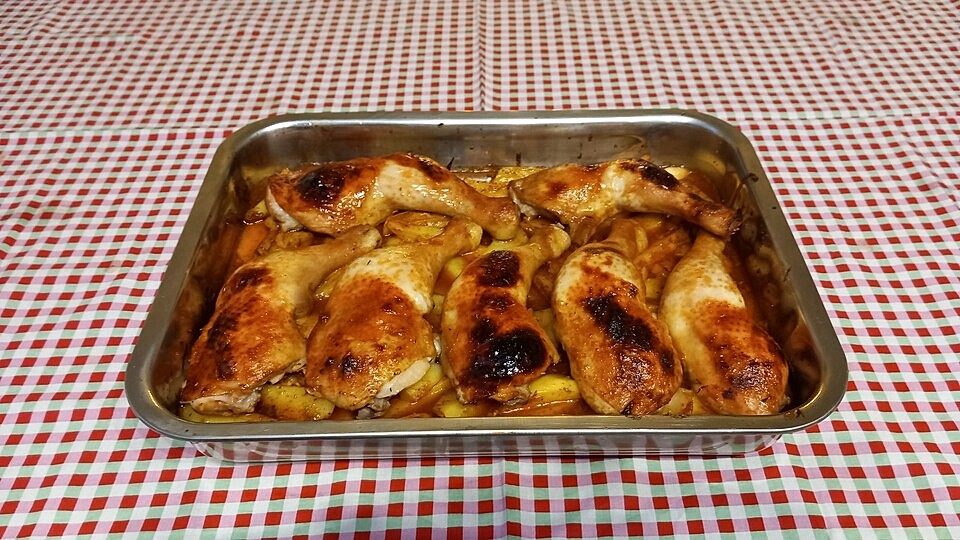 Knoblauch-Zitronen-Hähnchen mit Ofenkartoffeln