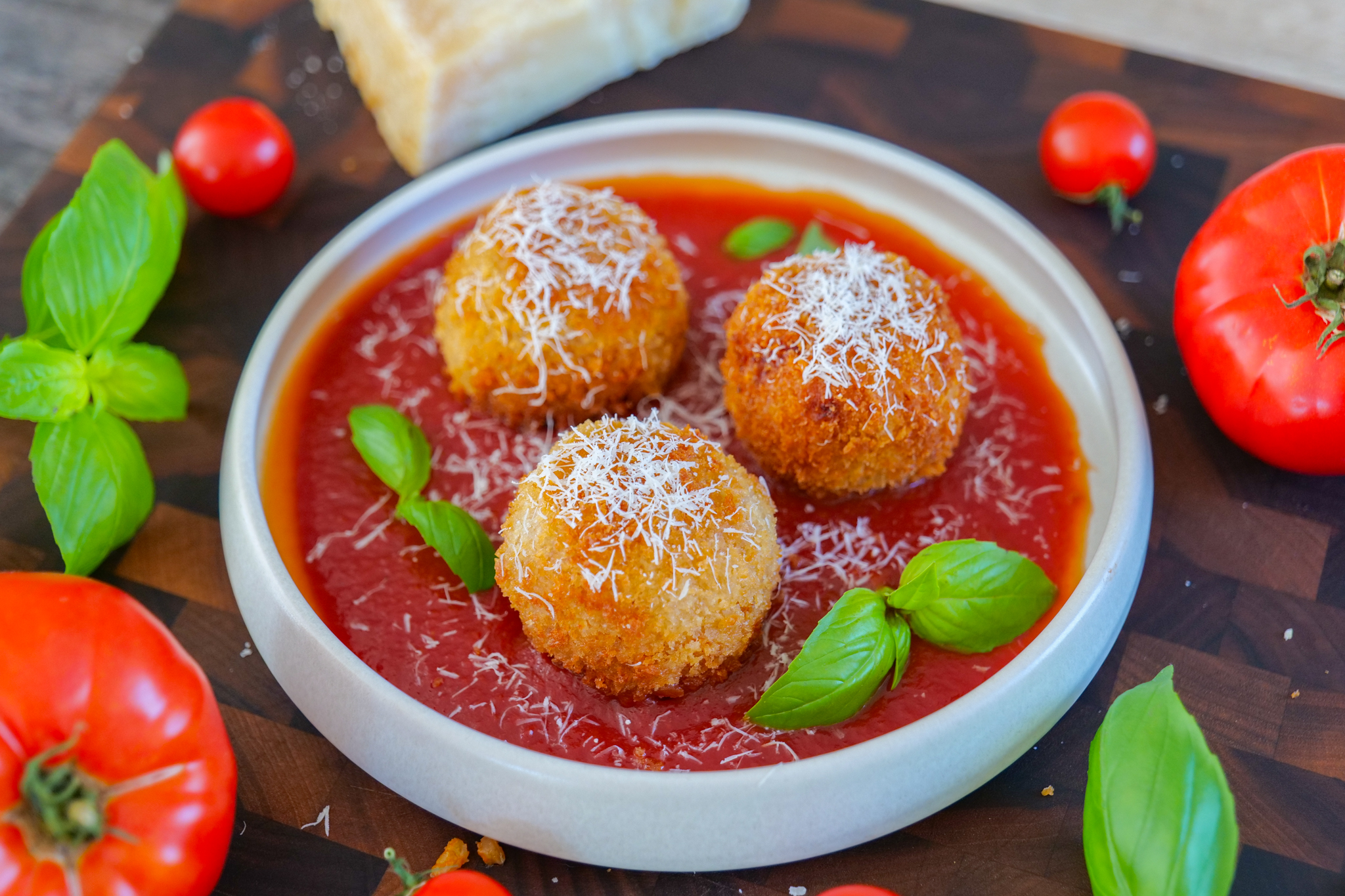 Arancini sans bain de friture à la tomate