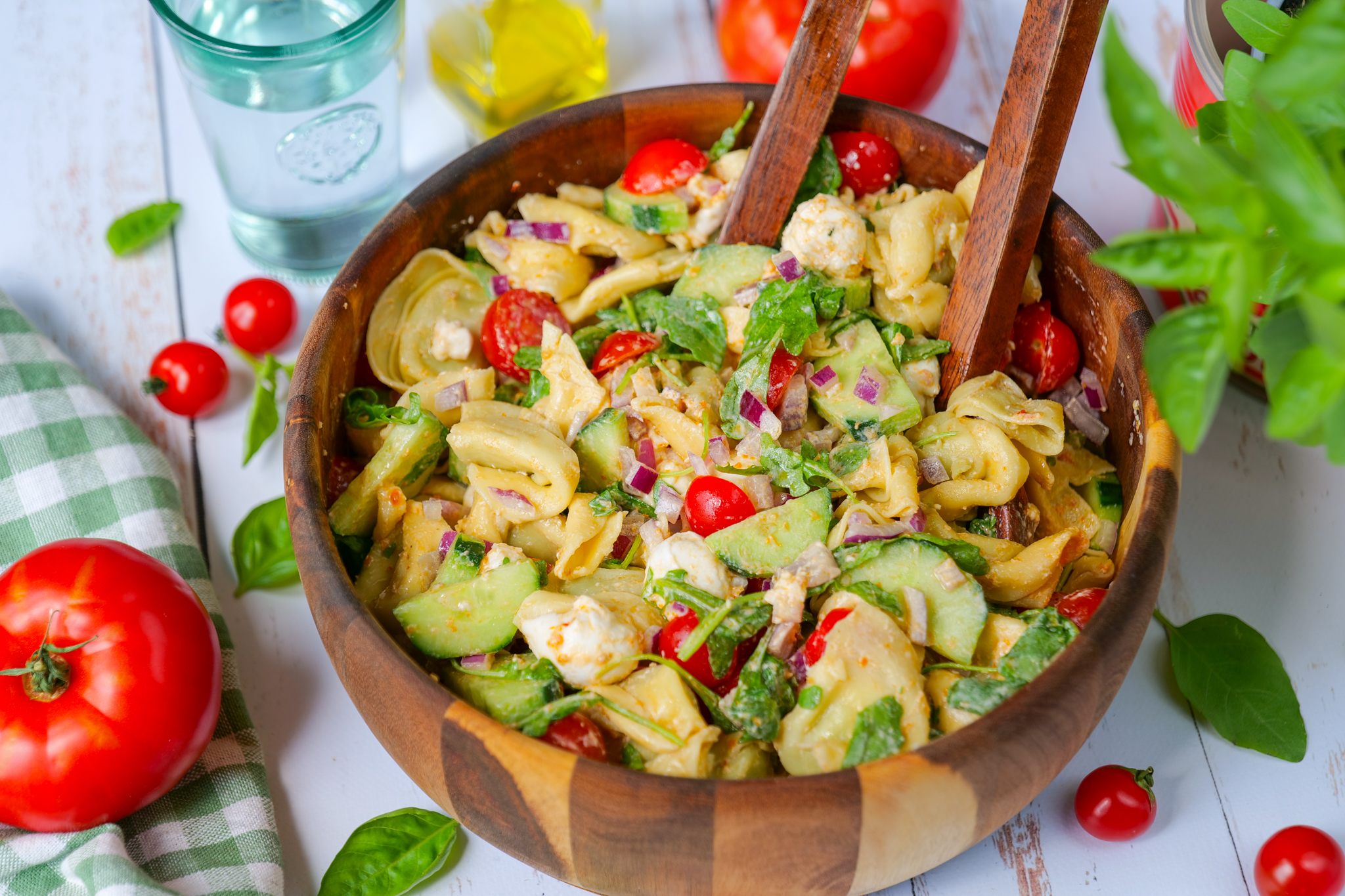 Salade de tortellinis sauce pesto rosso