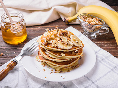 Pancakes bananes, avoine et fromage blanc