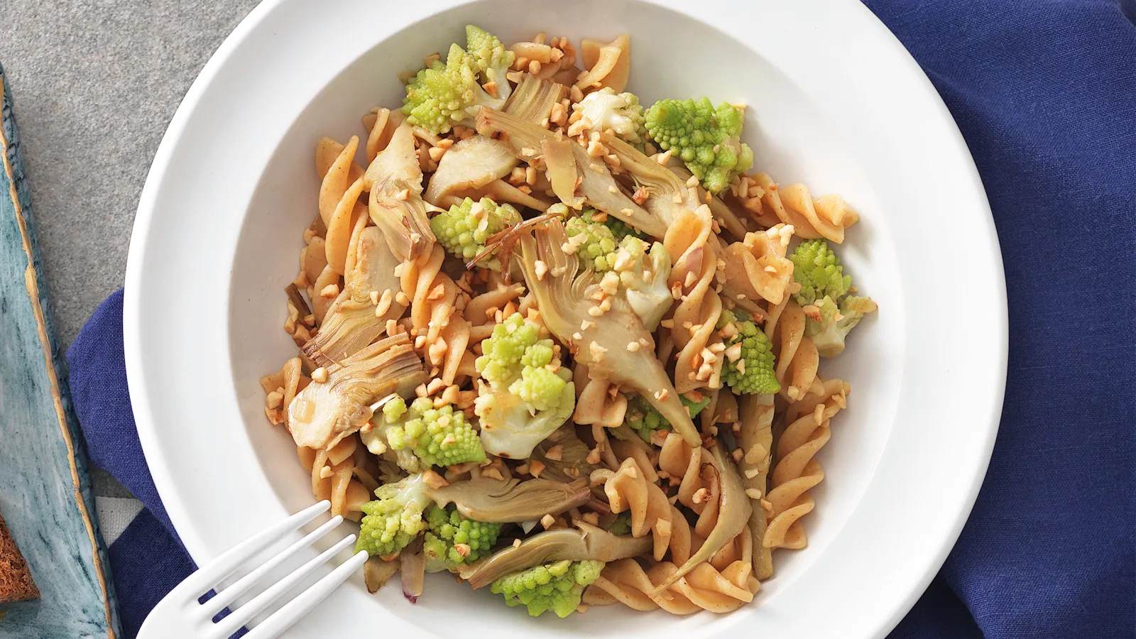 Pasta integrale con carciofi e broccolo